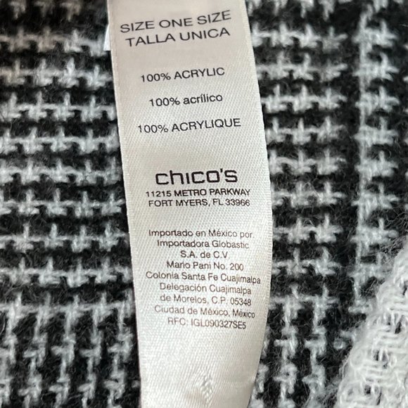 EUC Chico’s Chunky Black and White Checker Sweater Poncho Cape with Toggle - Picture 7 of 9